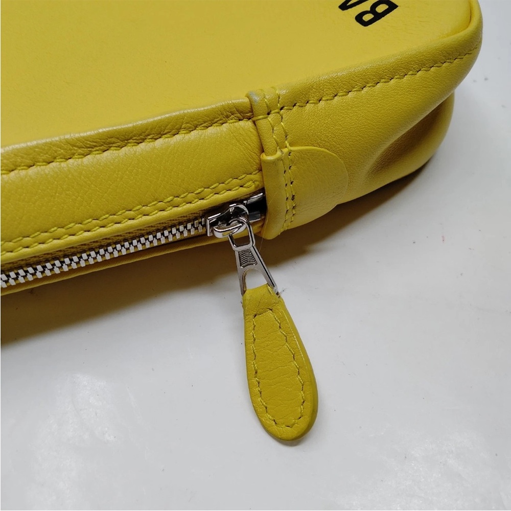 Balenciaga Vibrant Yellow Geometric Bag - Picture 4 of 10